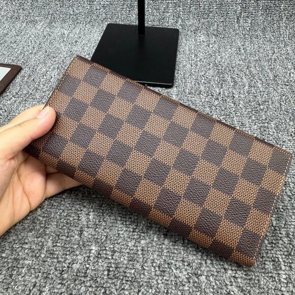 Louis Vuitton Leather Wallet 299-082225 - Picture 4 of 13